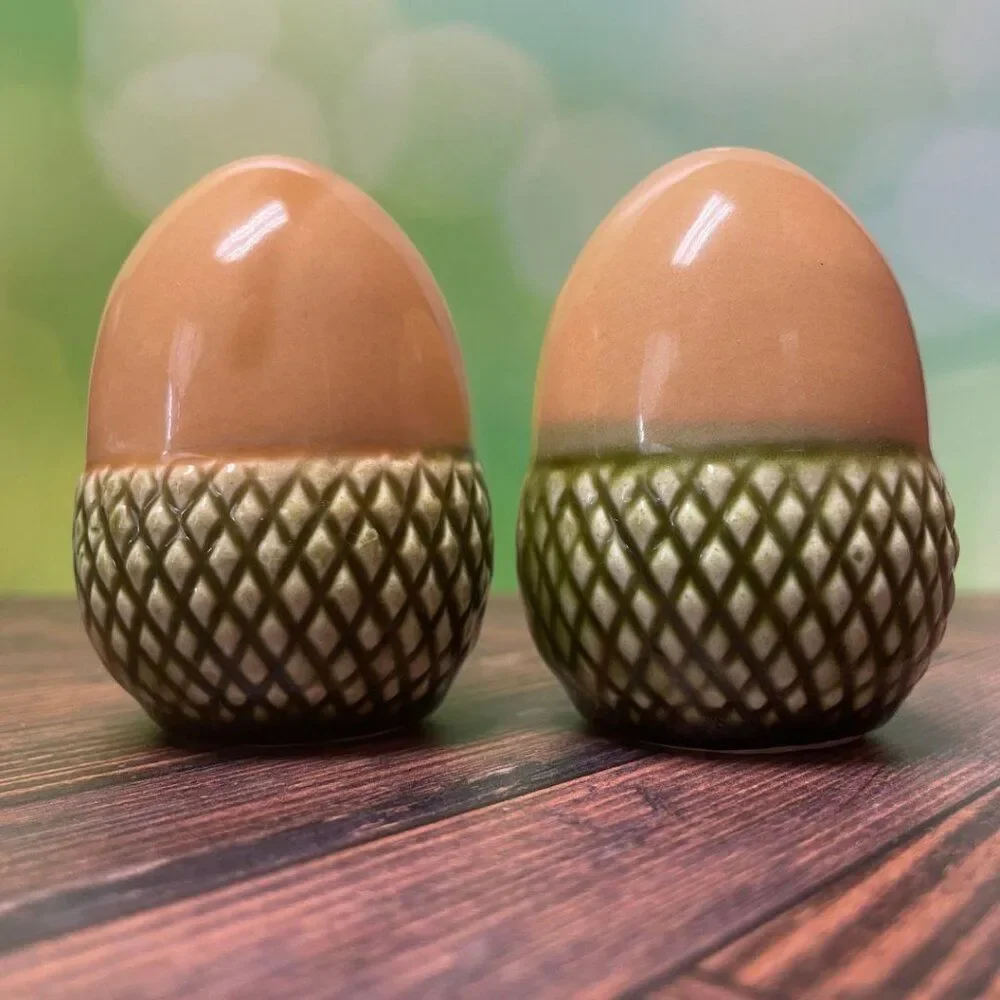 Vintage 1950s Acorn Salt & Pepper Shakers